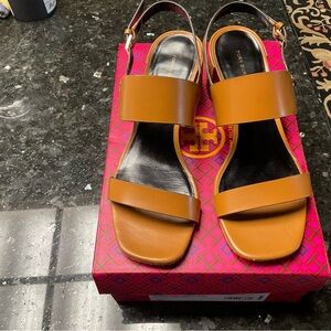 Tory Burch Women's Vachetta Caramel Sandals   Size 9.5